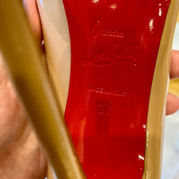 Christian Louboutin - So Kate 120 Nude Patent  Pumps - Brand New - size 37 - Picture 11 of 13